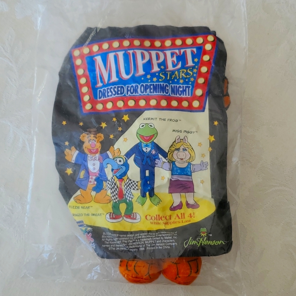 Fozzie Bear Muppet Blockbuster Video NWT